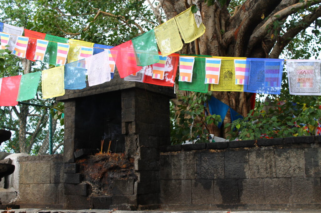 buddhist temple in sri lanka