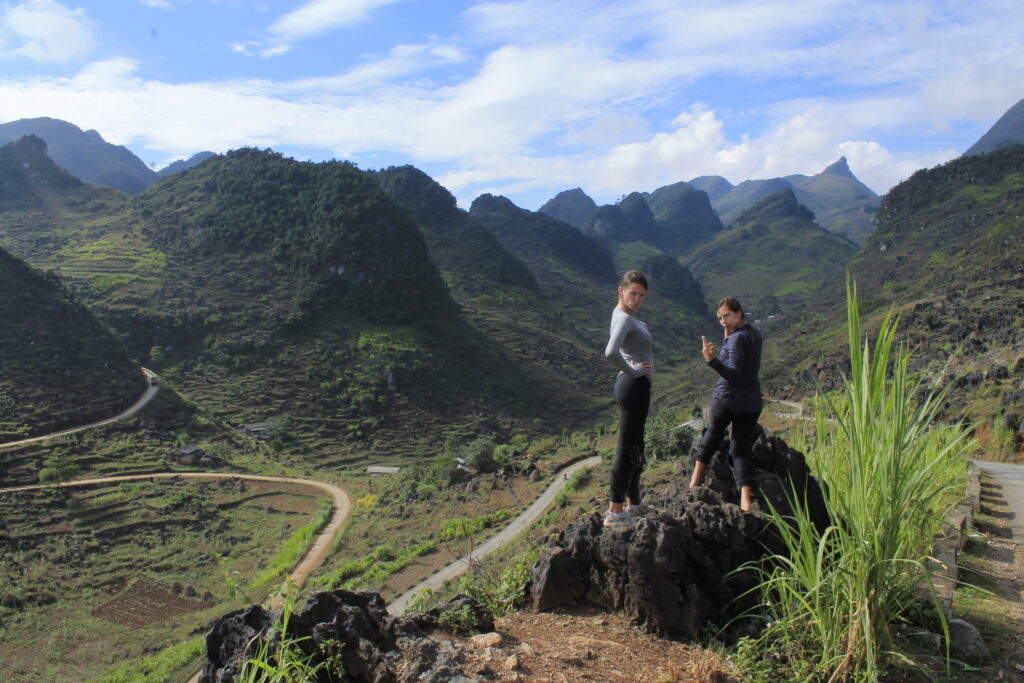 What Happens When Dancers Become Backpackers: A Sensational Duo in Vietnam by @DanikaDuarte #travel #vietnam #backpacking #backpackers #dancers